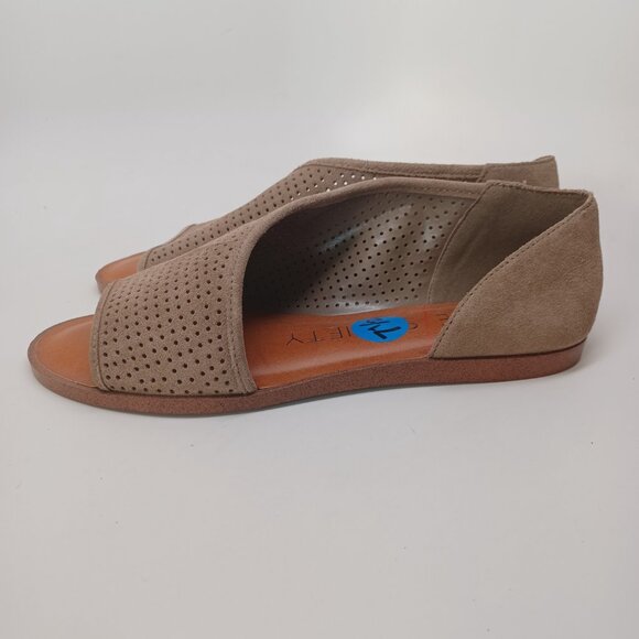 Sole Society Flats Colvan Perforated Suede D'Orsay Style Slip On Womens 7.5 NEW - Picture 2 of 13